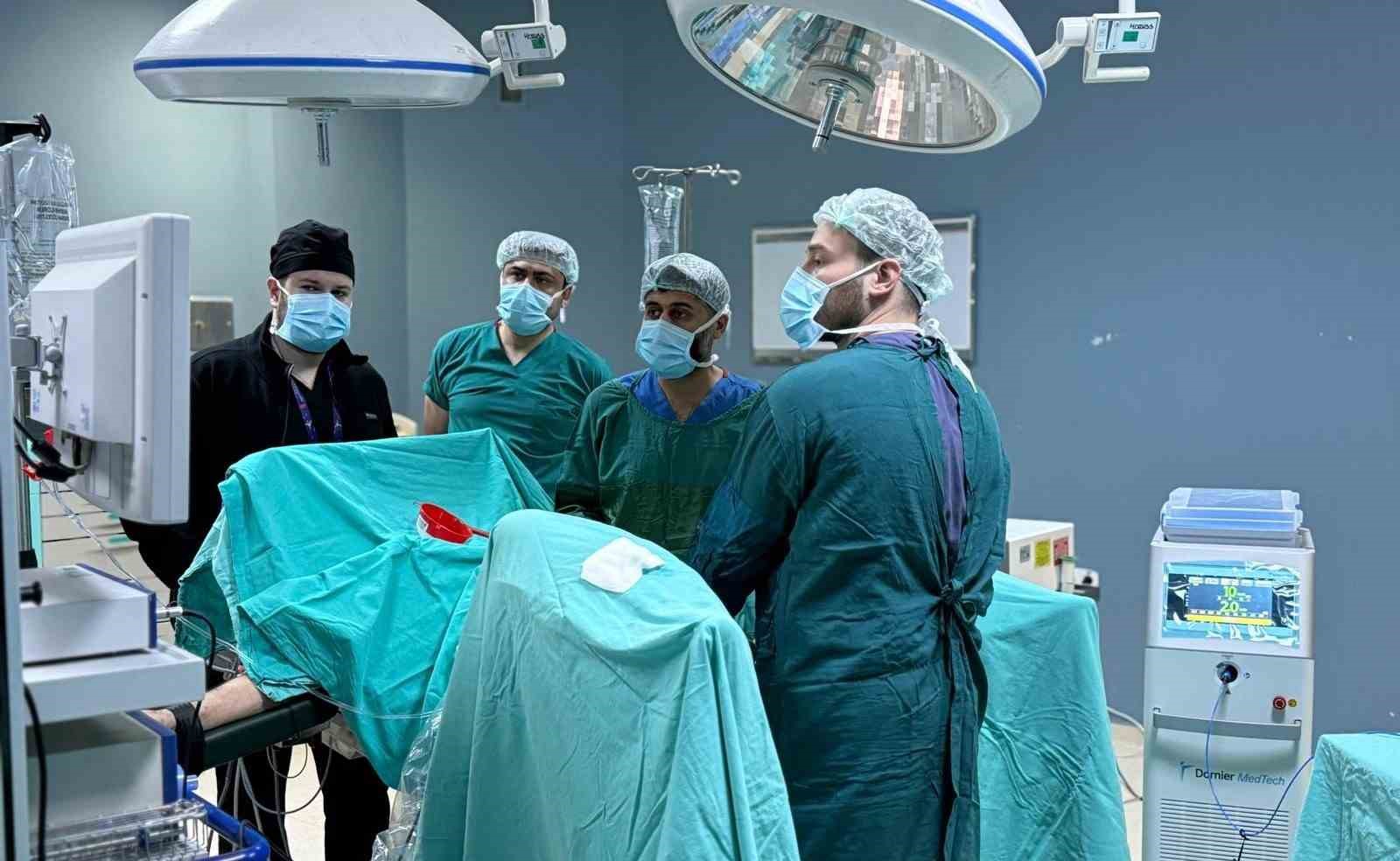 Kahta Devlet Hastanesi’nde böbrek taşı tedavisinde yeni dönem