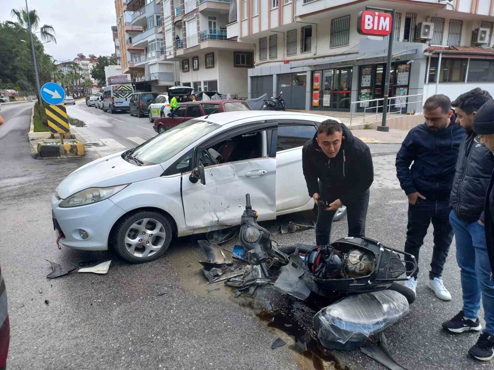 Kaza yapan motosikletli ehliyetsiz çıktı, 66 bin 590 TL ceza kesildi