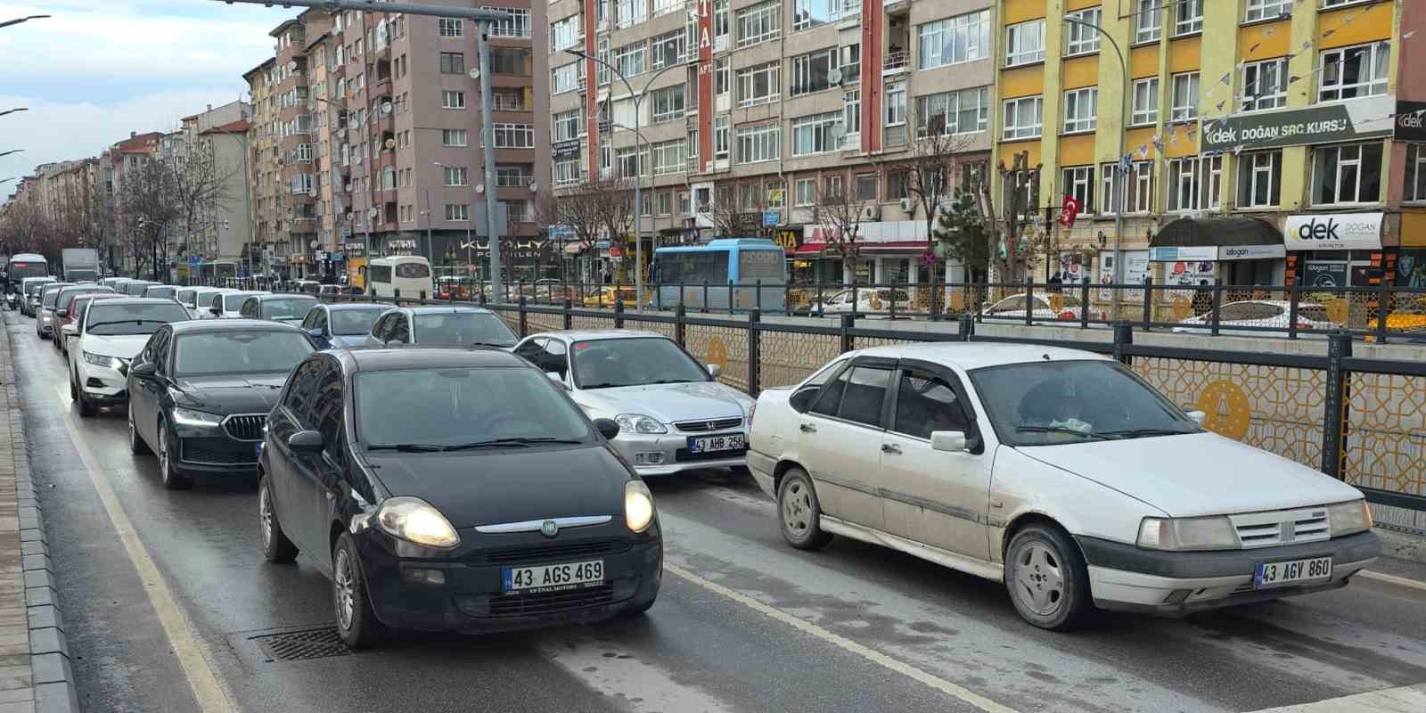 Kütahya’da araç sayısı artmaya devam ediyor