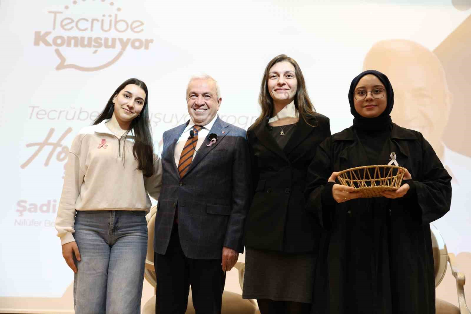 Başkan Şadi &Ouml;zdemir gen&ccedil;lerle buluştu
