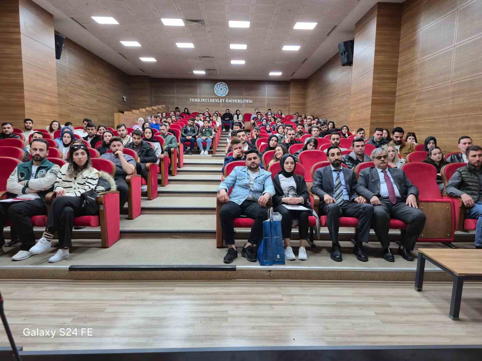 Bursa’da Aile Yılı’nda gençlere güçlü destek