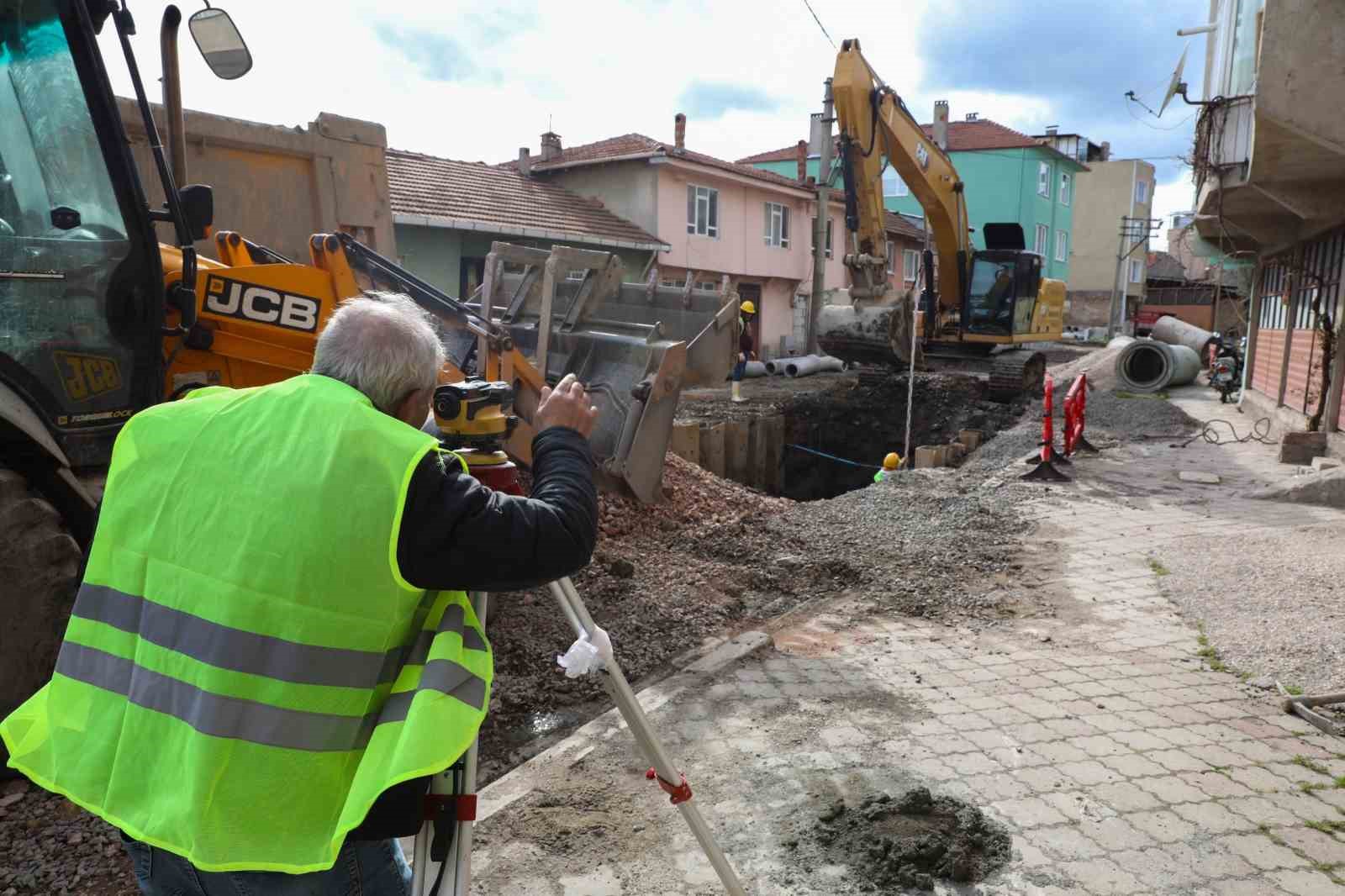 Mustafakemalpaşa’nın altyapısı Büyükşehir’le yenileniyor