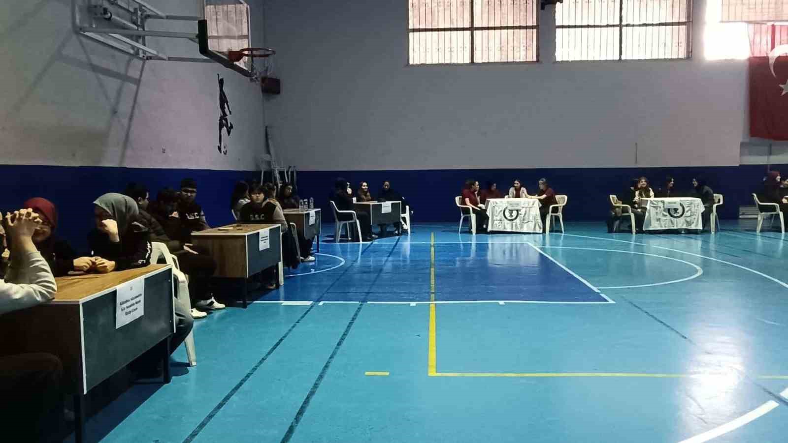 K&uuml;tahya&rsquo;da "Korkma, Gen&ccedil;liğin Ruhu Burada" temalı bilgi yarışması d&uuml;zenlendi
