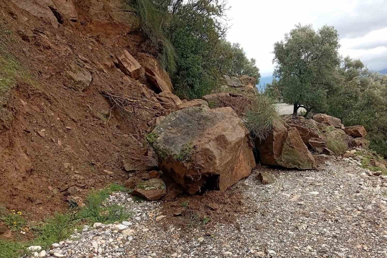 Bozdoğan Belediyesi, yağış sonrasında sahada