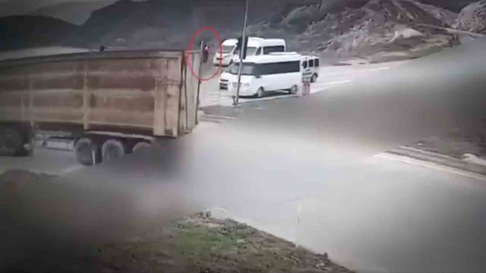 Bursa&rsquo;da kırmızı ışık ihlallerine ge&ccedil;it yok, kameralar anbean izliyor
