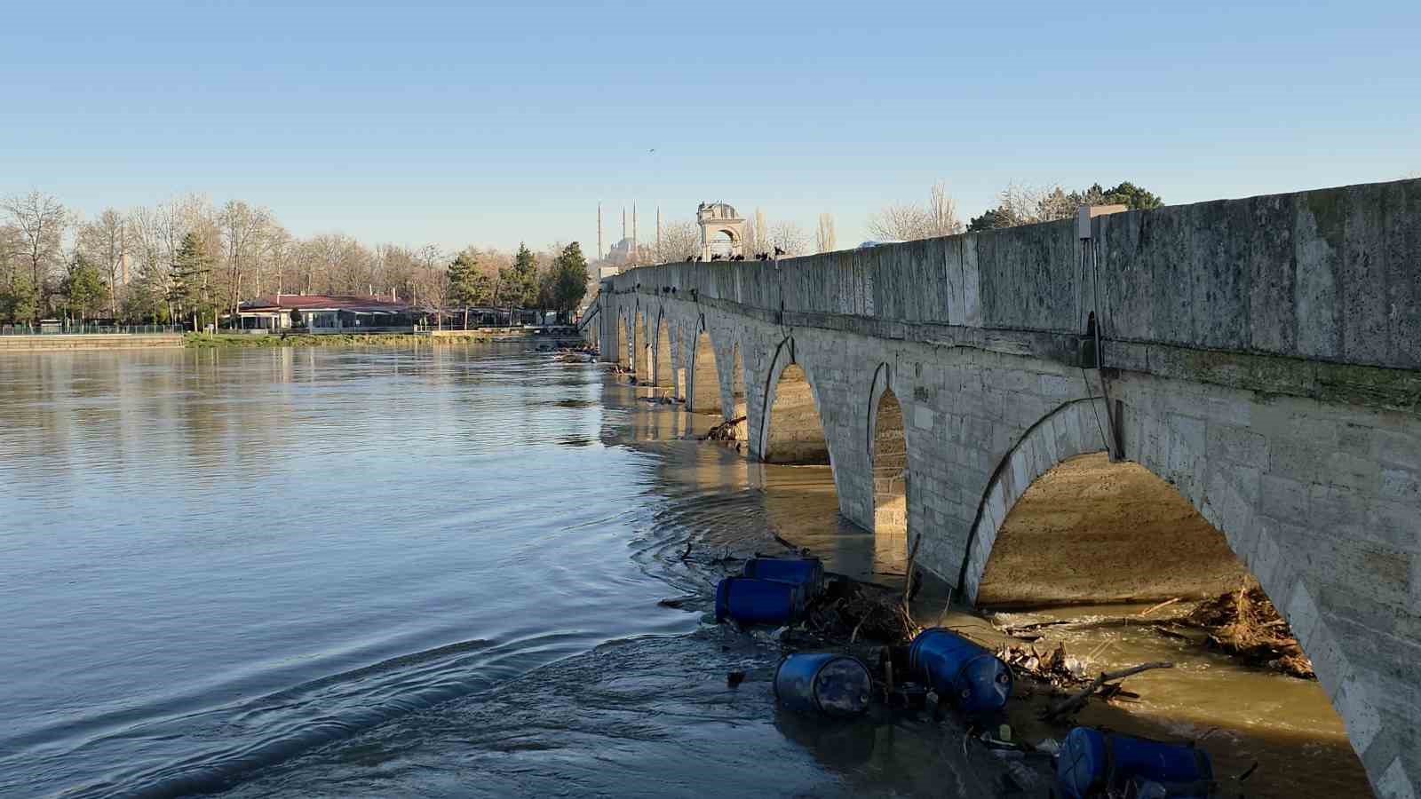 Evliya Kasım Paşa Camii şantiyesi sular altında
