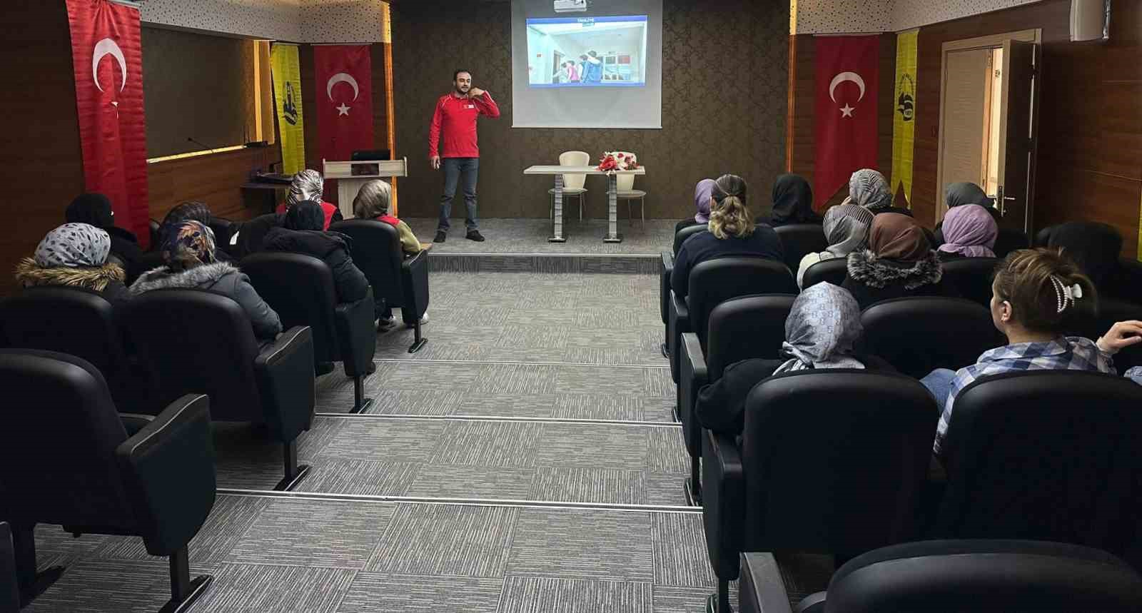 Bayburt’ta ‘Afet Bilinci’ eğitimi düzenlendi