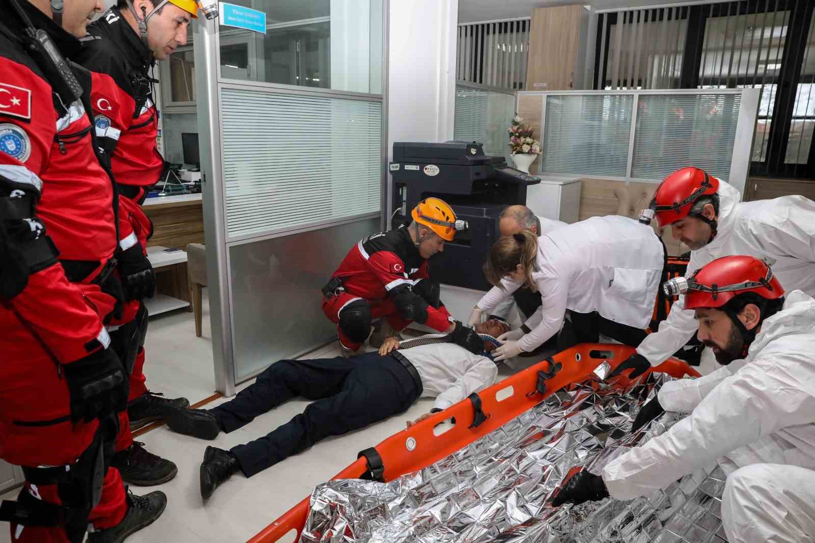 BUSKİ’den gerçeği aratmayan tatbikat