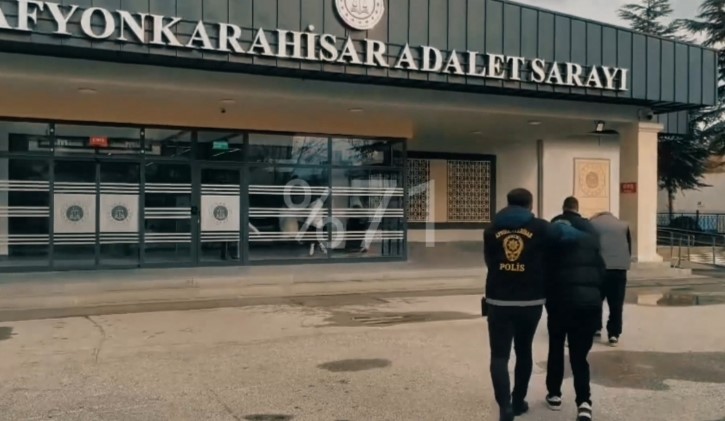 Telefonda aradıkları 4 kişiyi yaklaşık 5 milyon TL dolandıran şahıslar tutuklandı