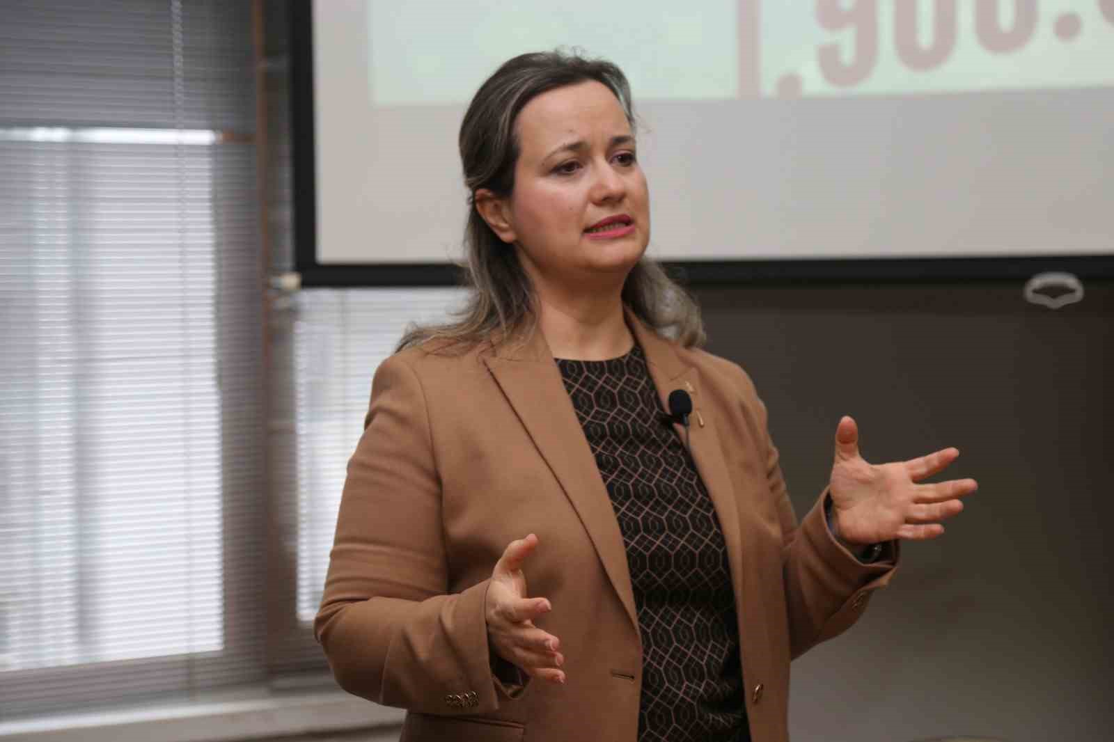 &rsquo;Ev Eksenli &Ccedil;alışma ve Dijital Girişimcilik Eğitimleri&rsquo; tamamlandı
