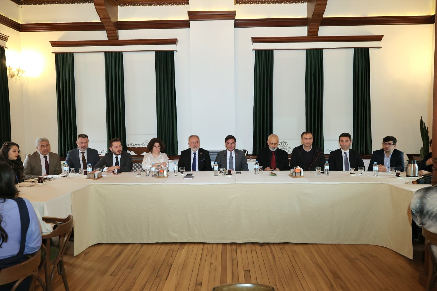 Başkan Yazıcıoğlu: "Yerel &uuml;retimi merkeze alan bir şehir modeli inşa etmeye kararlıyız"
