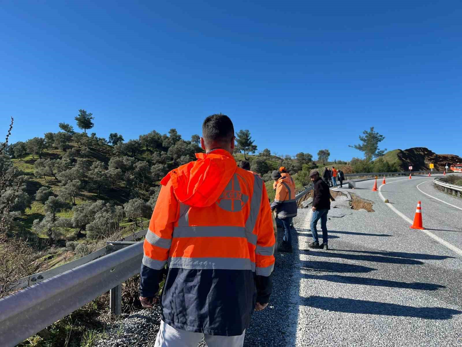İncirliova-Tire karayolunda trafik tek şeride düştü