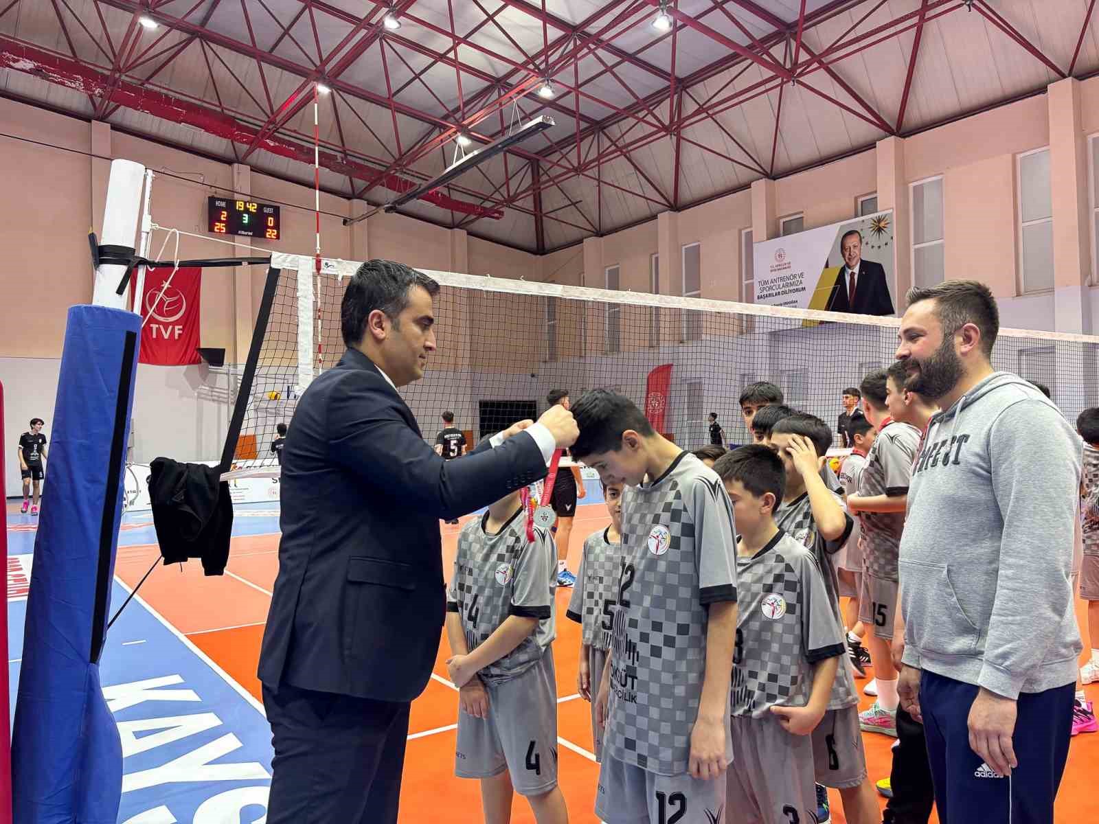 Kayseri Midi Erkekler Voleybol S&uuml;per Ligi tamamlandı

