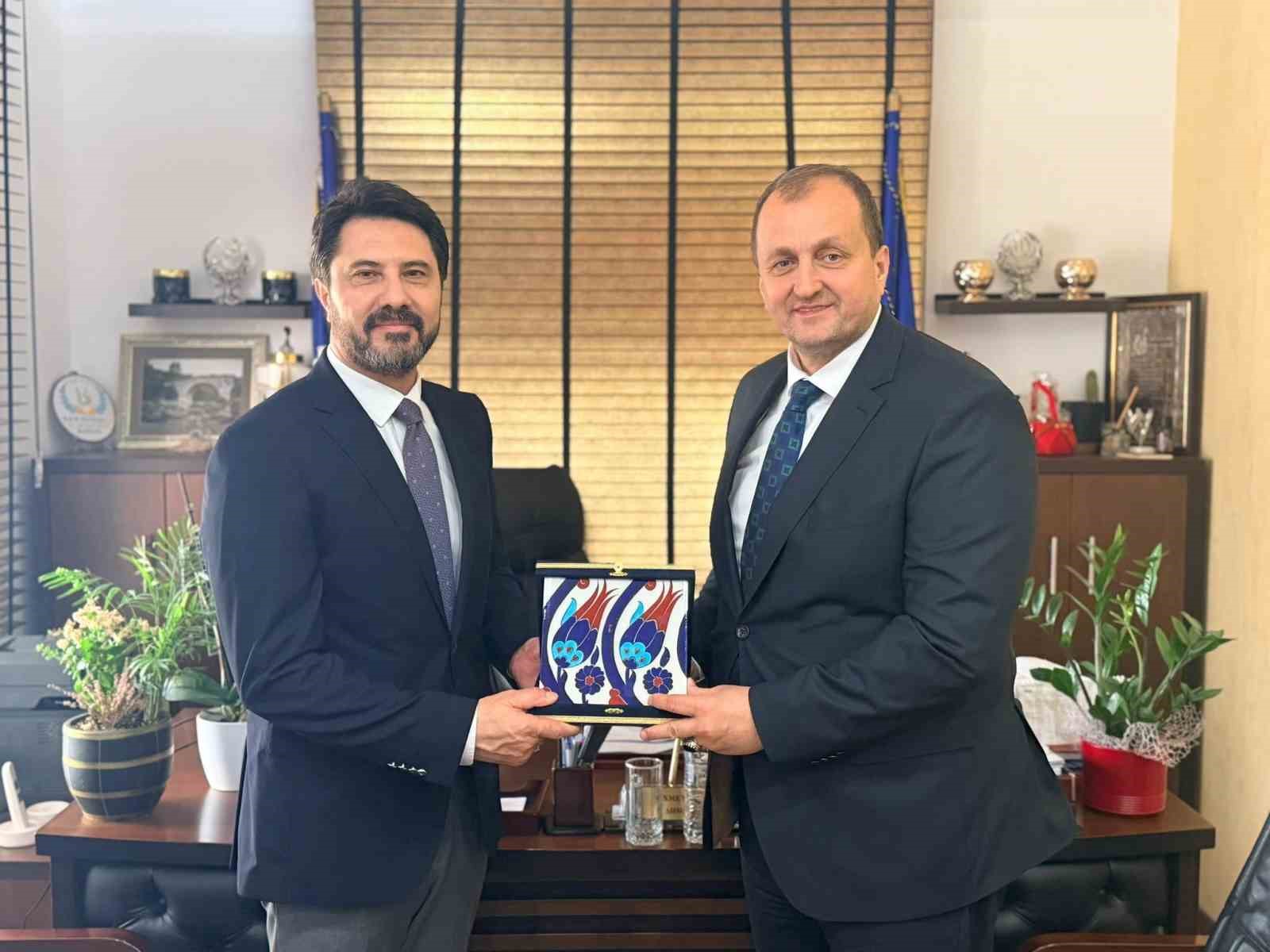 İznik&rsquo;ten Batı Trakya&rsquo;ya g&ouml;n&uuml;l k&ouml;pr&uuml;s&uuml;
