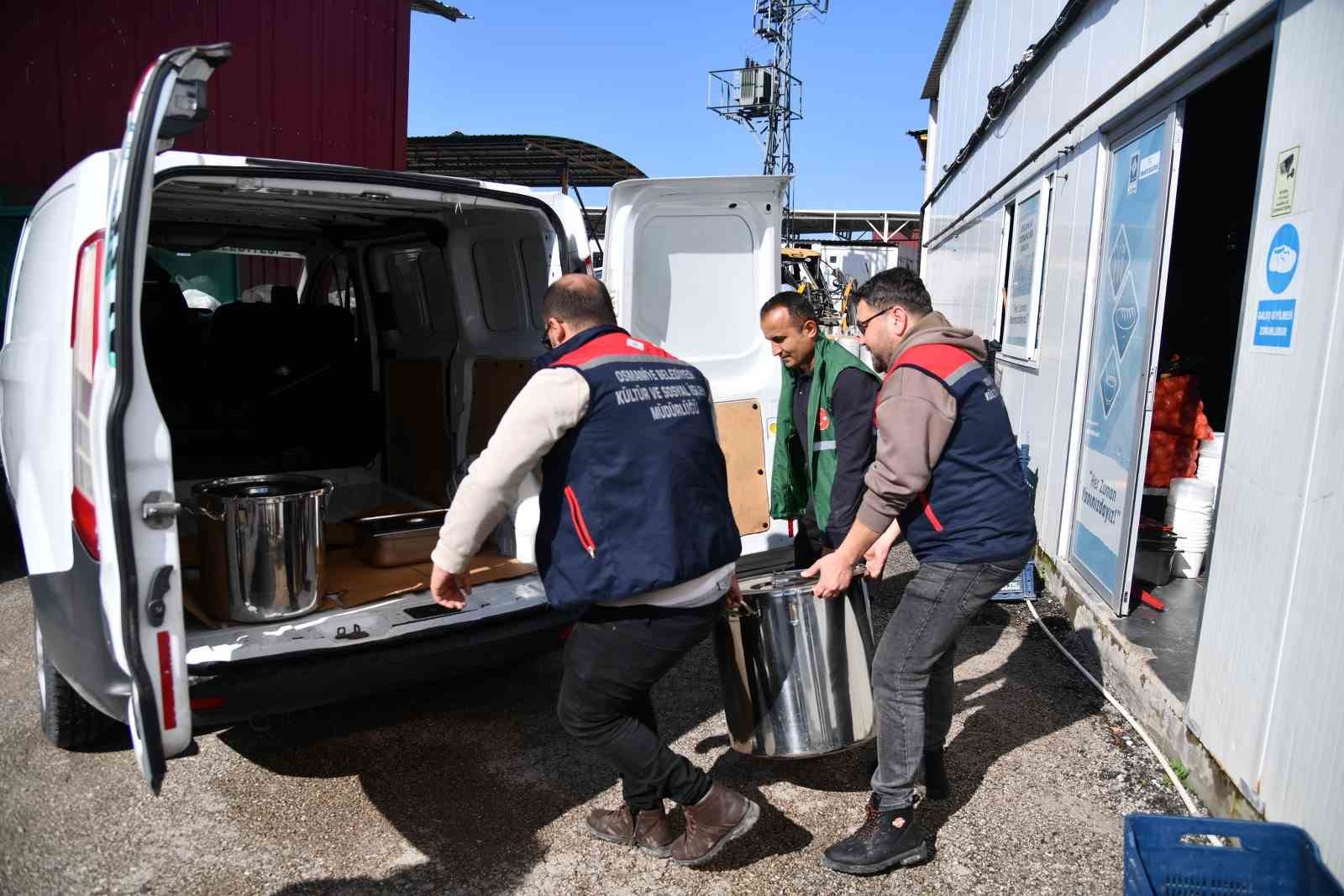 Osmaniye Belediyesi&rsquo;nden Ramazan&rsquo;da 10 bin kişilik iftar hizmeti
