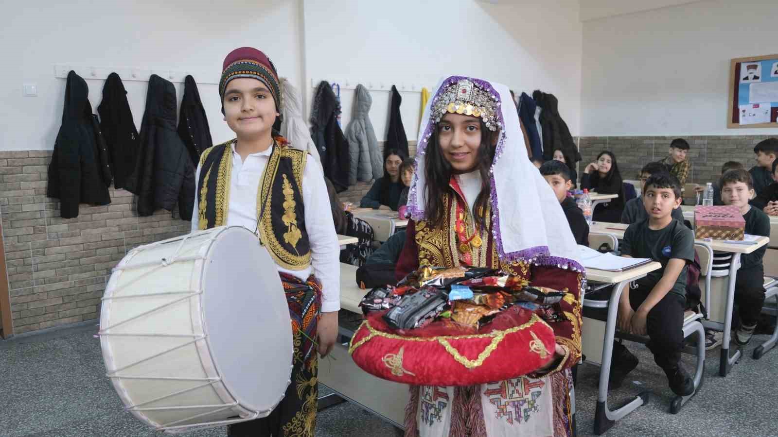 Ortaokul &ouml;ğrencilerinden Ramazan ayında anlamlı etkinlik
