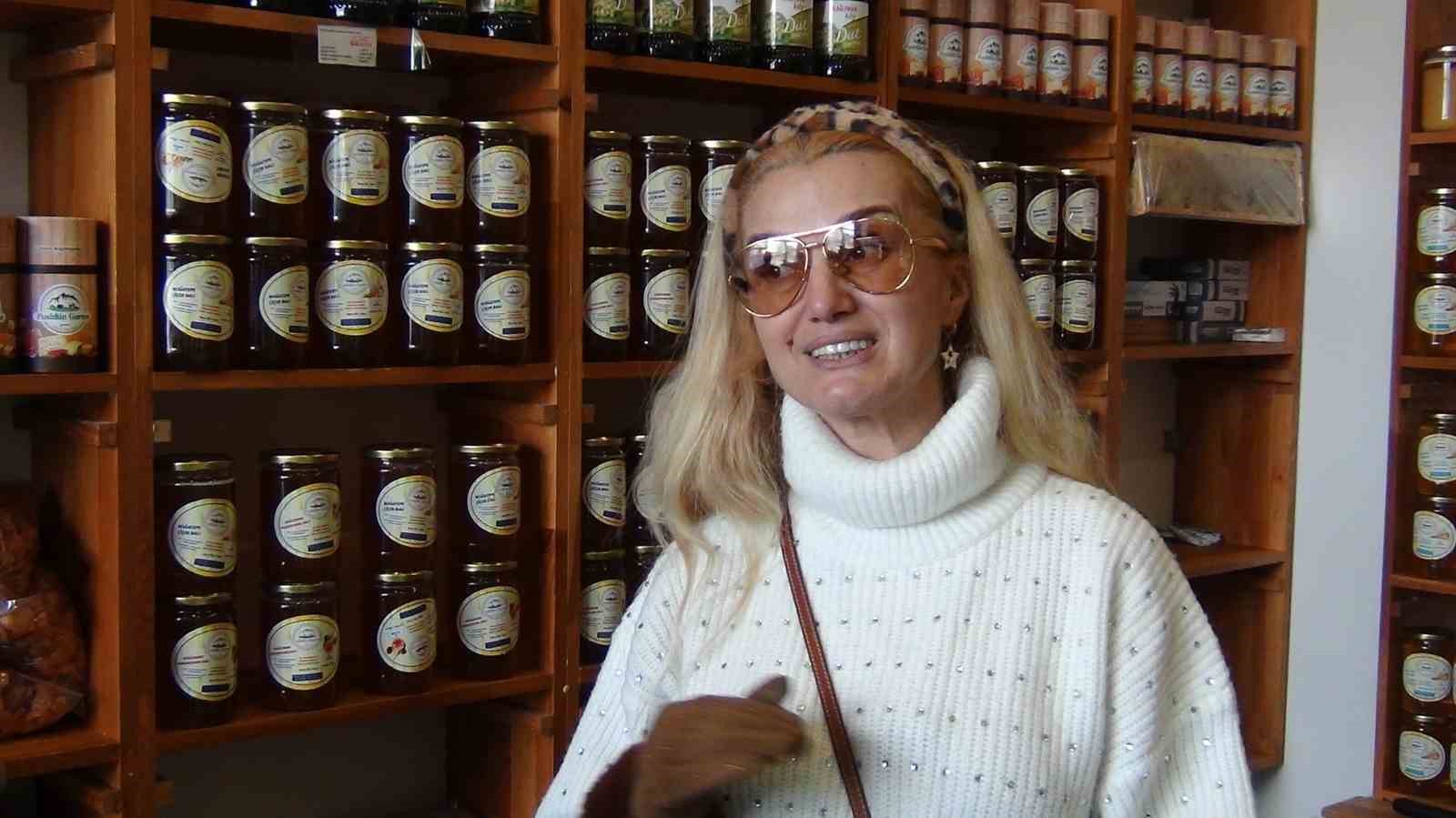 Tuğba Özay’dan Kars’ta Birlik ve Beraberlik Mesajı: "Emperyalizmin oyununa gelmeyelim"