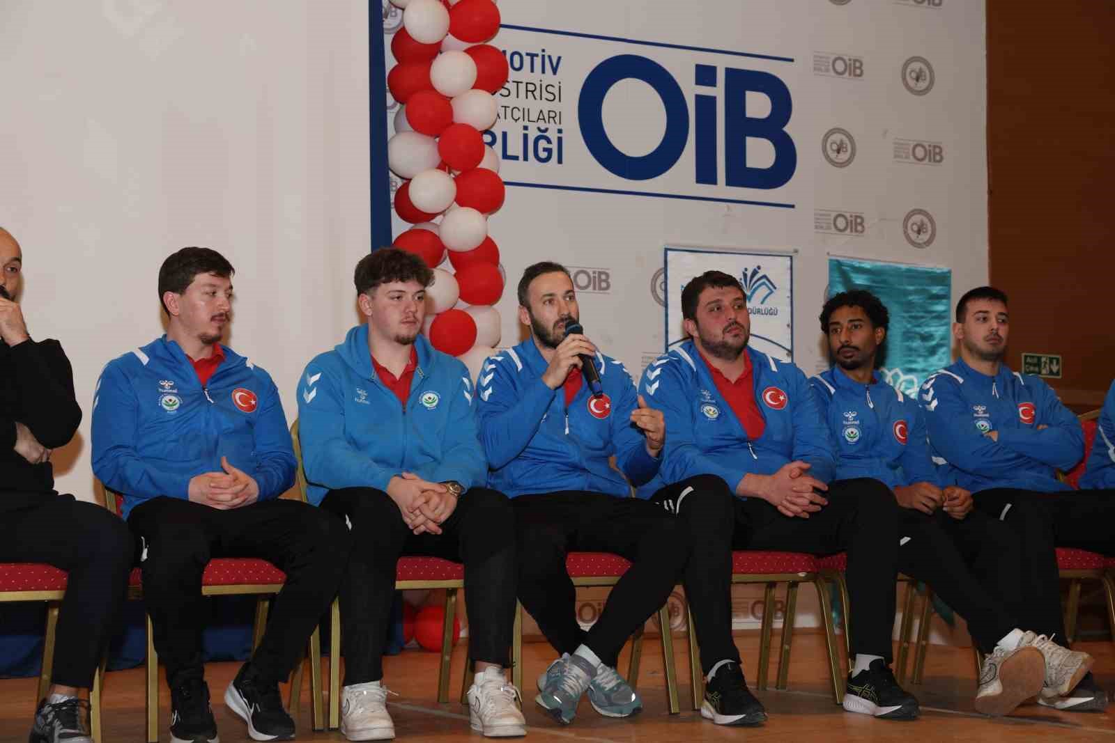 Nil&uuml;ferli hentbolcular gen&ccedil;lerle buluştu
