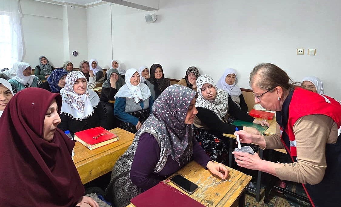 Kadın &ccedil;ift&ccedil;ilere y&ouml;nelik eğitimler s&uuml;r&uuml;yor
