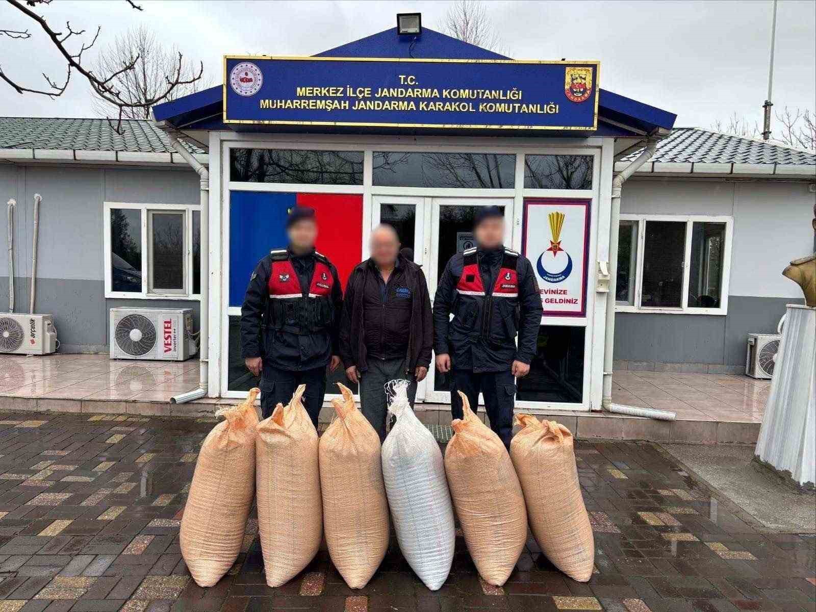 Uşak&rsquo;ta depodan 9 &ccedil;uval &ccedil;&ouml;rekotu &ccedil;alan ş&uuml;pheli tutuklandı
