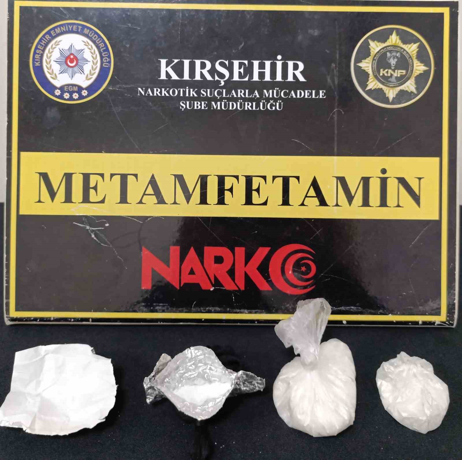 Kırşehir’de uyuşturucu operasyonu: 3 tutuklama