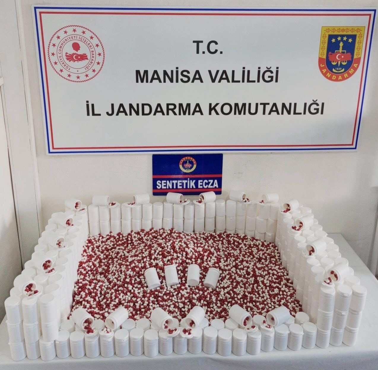 Şehzadeler’de 20 bin 345 sentetik hap ele geçirildi