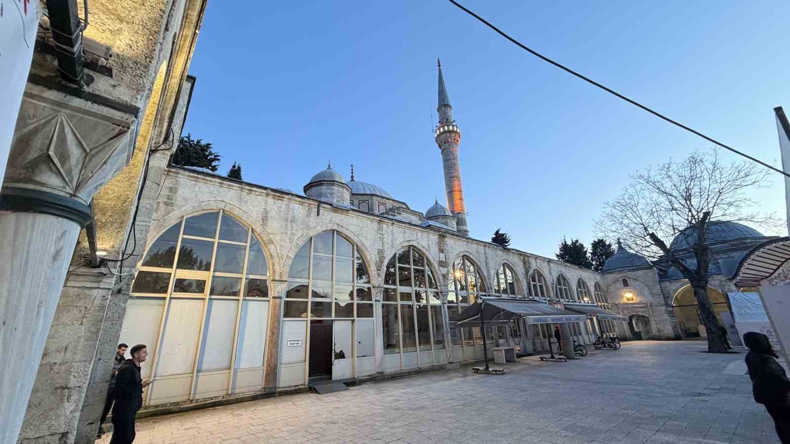 L&uuml;leburgaz&rsquo;da ilk iftar Sokollu Mehmet Paşa Camii&rsquo;nde a&ccedil;ıldı

