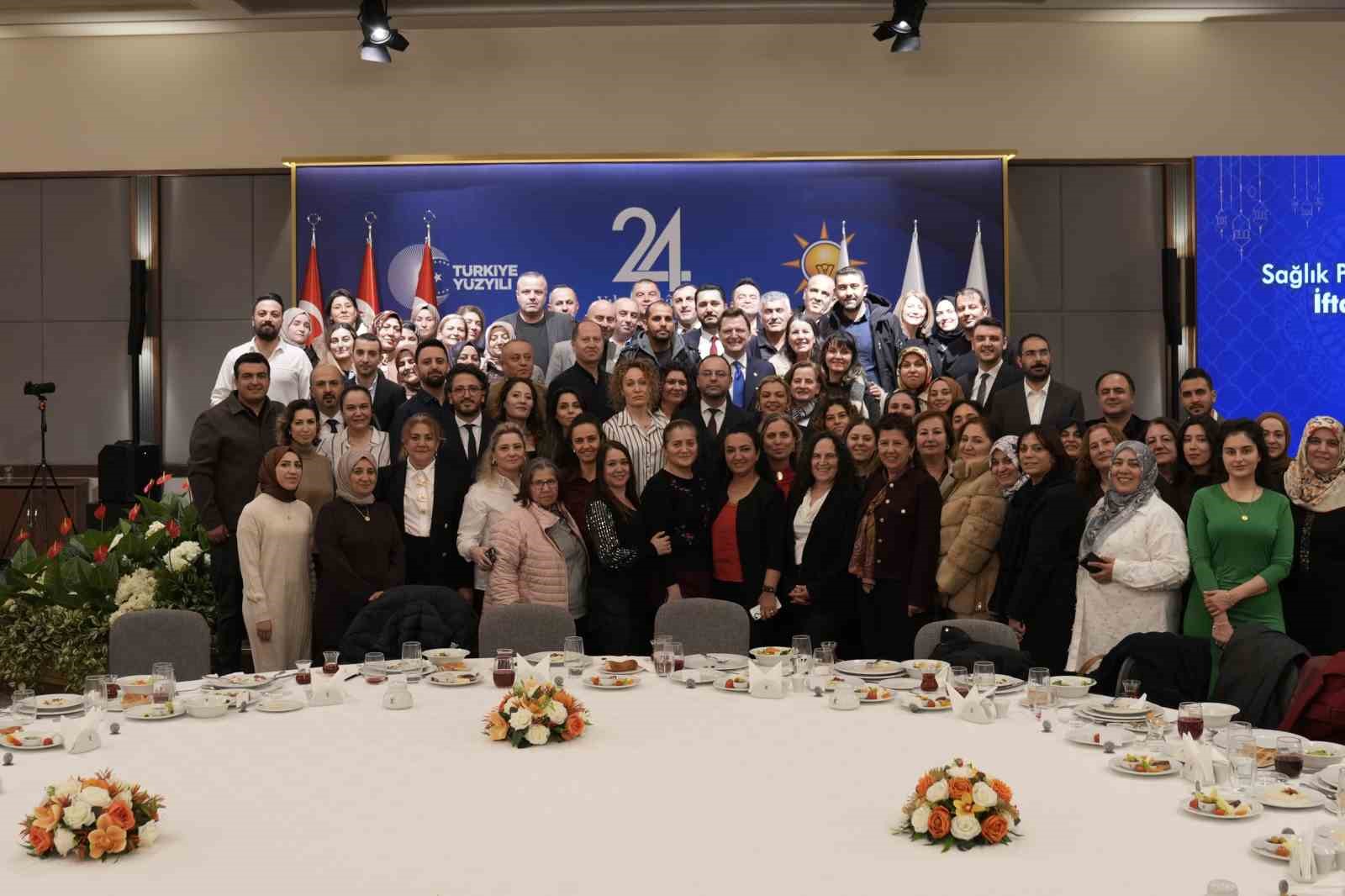 Sağlık &ccedil;alışanları iftar sofrasında buluştu
