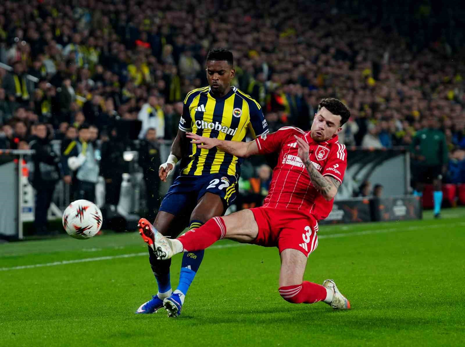 UEFA Avrupa Ligi: Fenerbahçe: 0 - Nottingham Forest: 2 (İlk yarı)