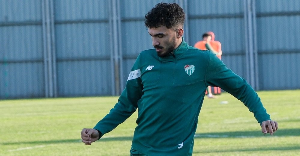 Bursaspor Menemen FK ma&ccedil;ı hazırlıklarını s&uuml;rd&uuml;rd&uuml;
