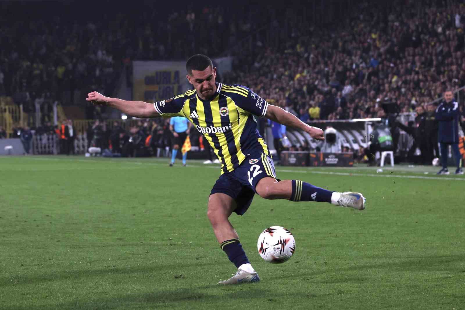 UEFA Avrupa Ligi: Fenerbahçe: 0 - Nottingham Forest: 3 (Maç sonucu)