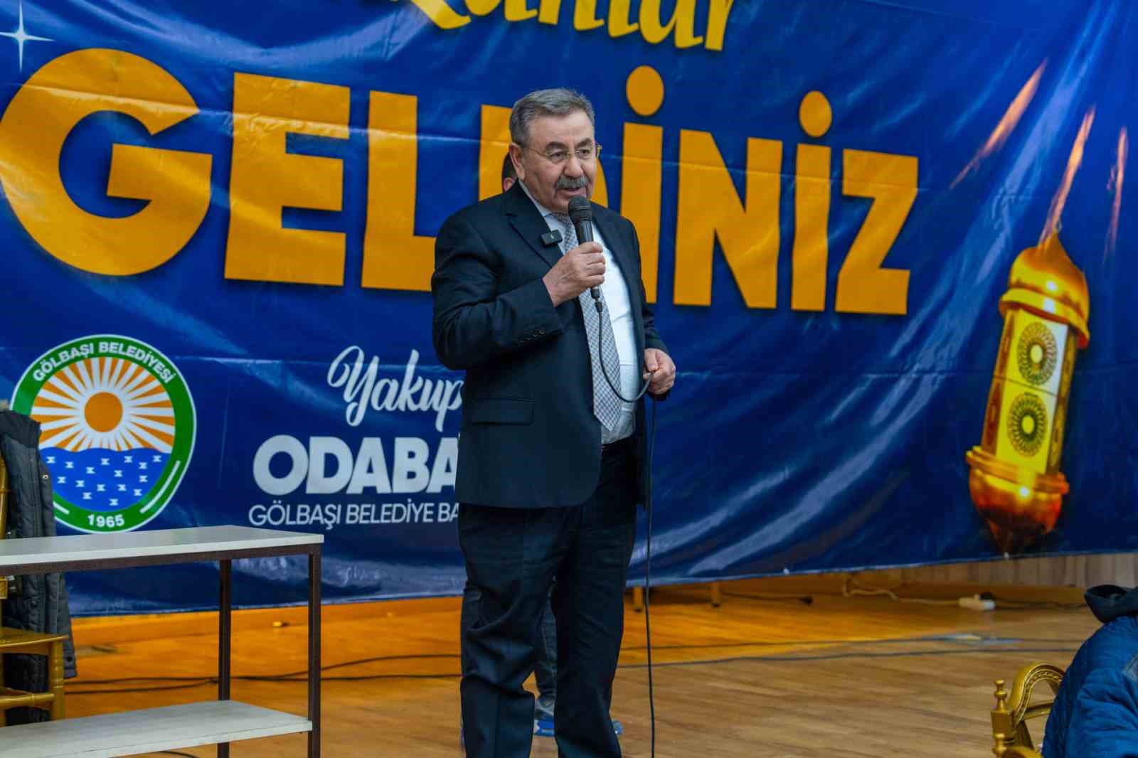 Gölbaşı Belediye Başkanı Odabaşı, ilk iftarını vatandaşlarla gerçekleştirdi