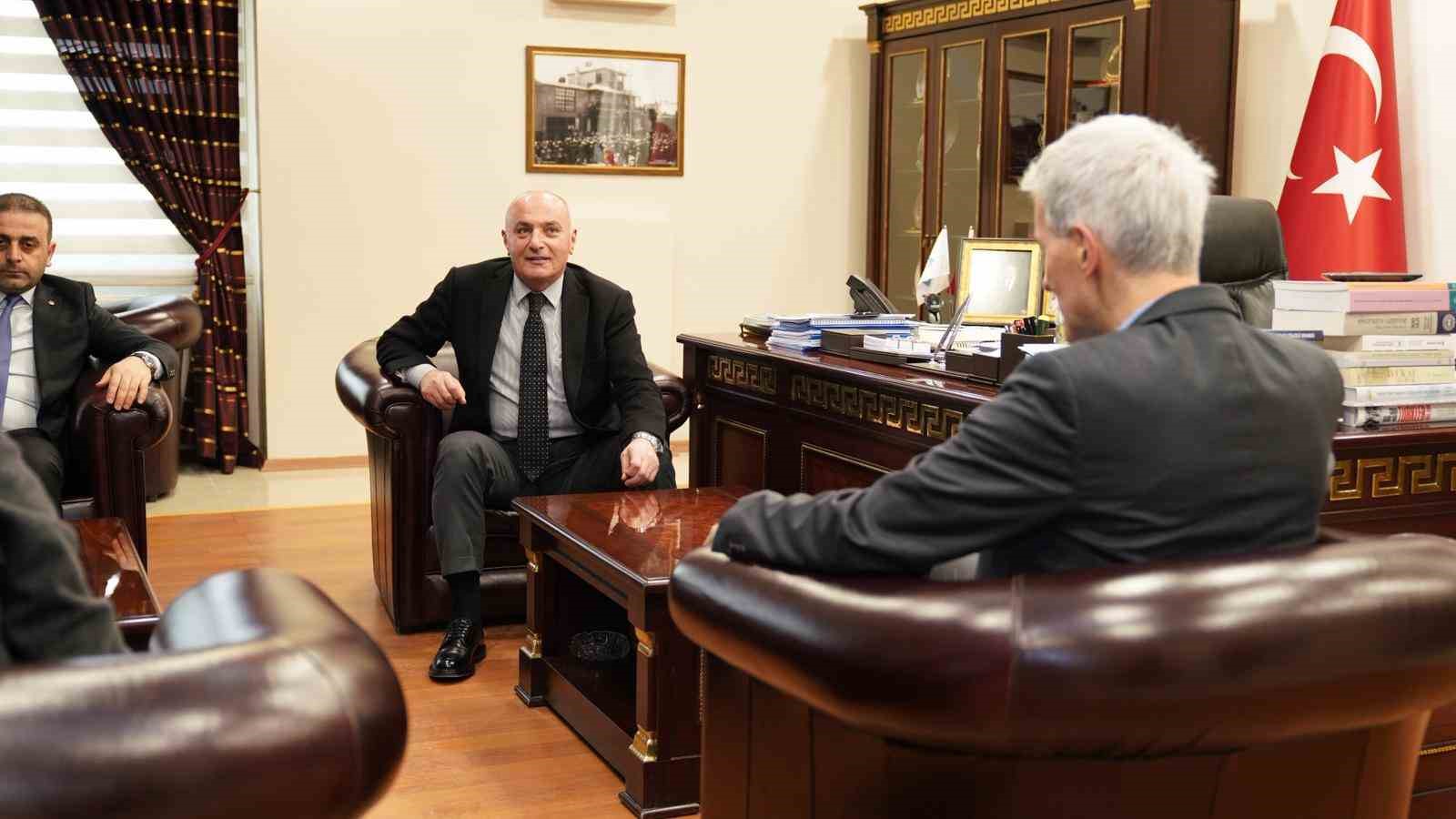 Alman El&ccedil;i Bredohl&rsquo;dan ETSO&rsquo;ya ziyaret: Erzurum&rsquo;un yatırım potansiyeli değerlendirildi
