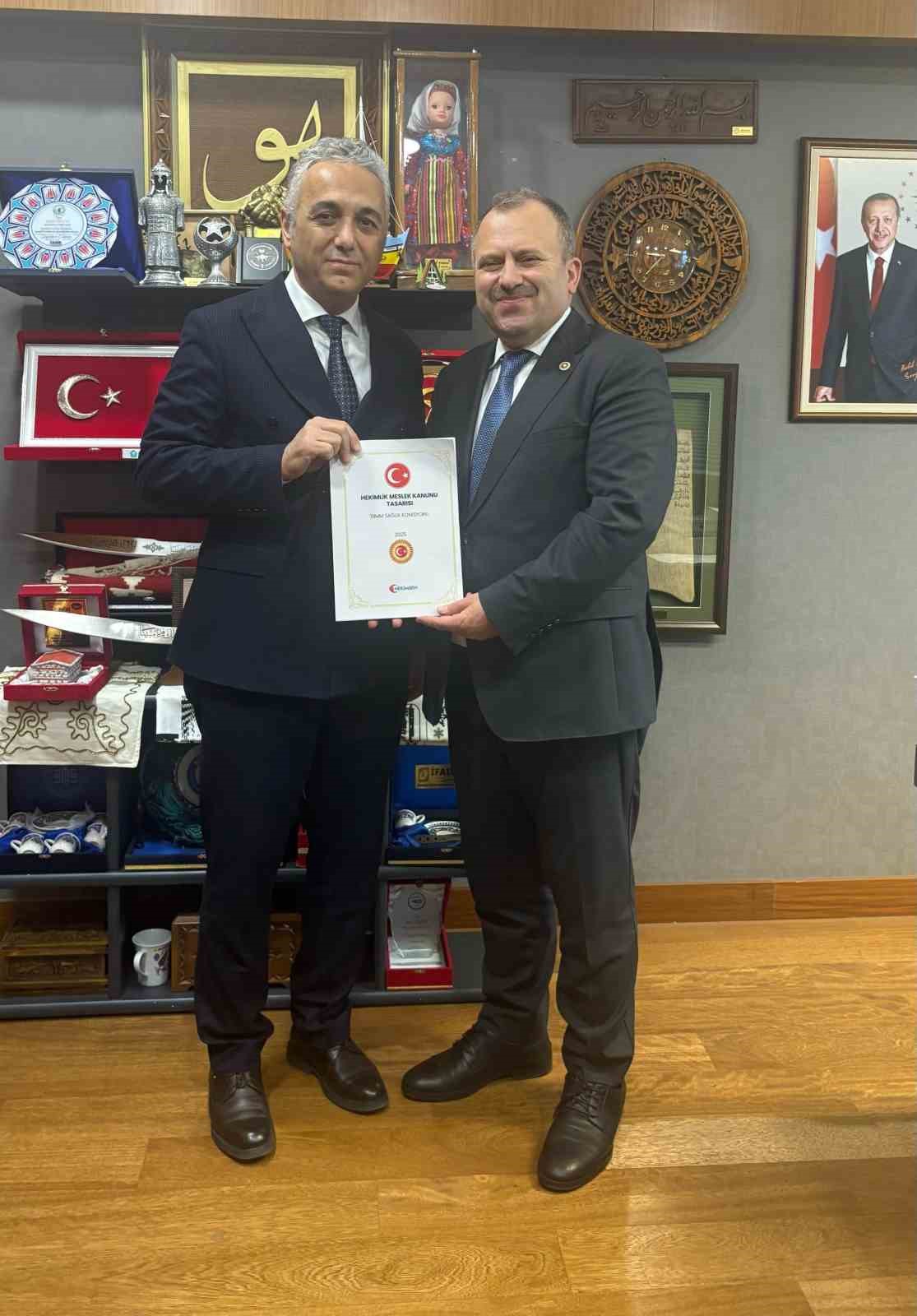 Adil Kurban&rsquo;dan TBMM&rsquo;de Hekimlik Meslek Kanunu &ccedil;ağrısı
