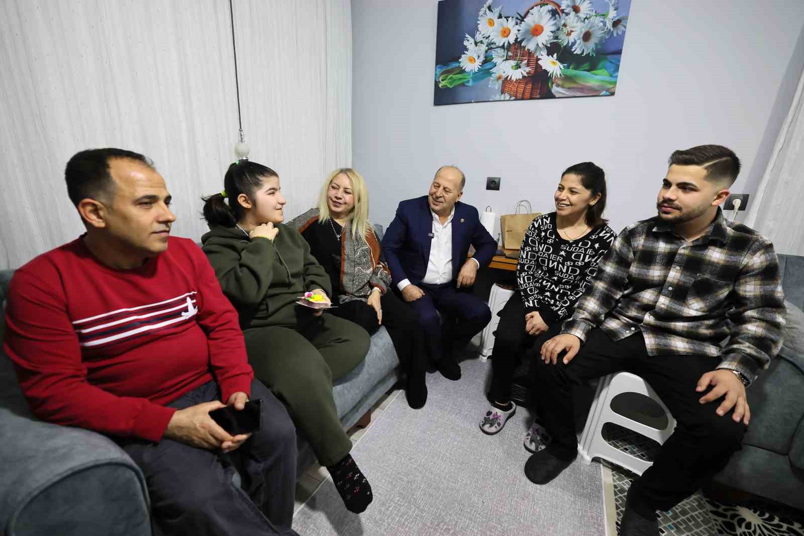 Başkan Demir&ccedil;alı, iftarda Ateş ailesinin misafiri oldu
