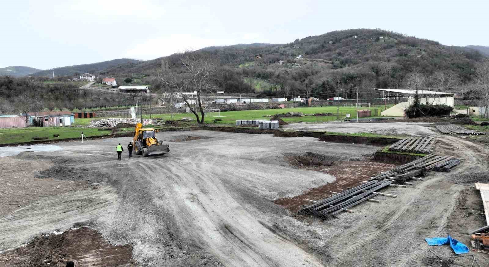 G&ouml;lc&uuml;k&rsquo;te yeni spor kompleksinin inşaat &ccedil;alışmalarına başlandı
