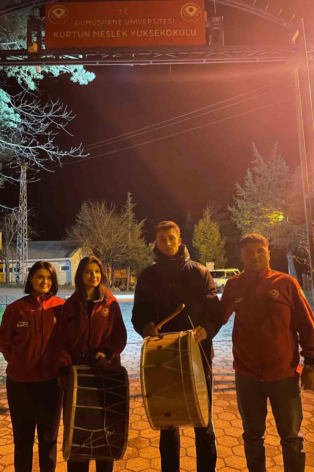 Sahurda onları görenler şaşırıyor