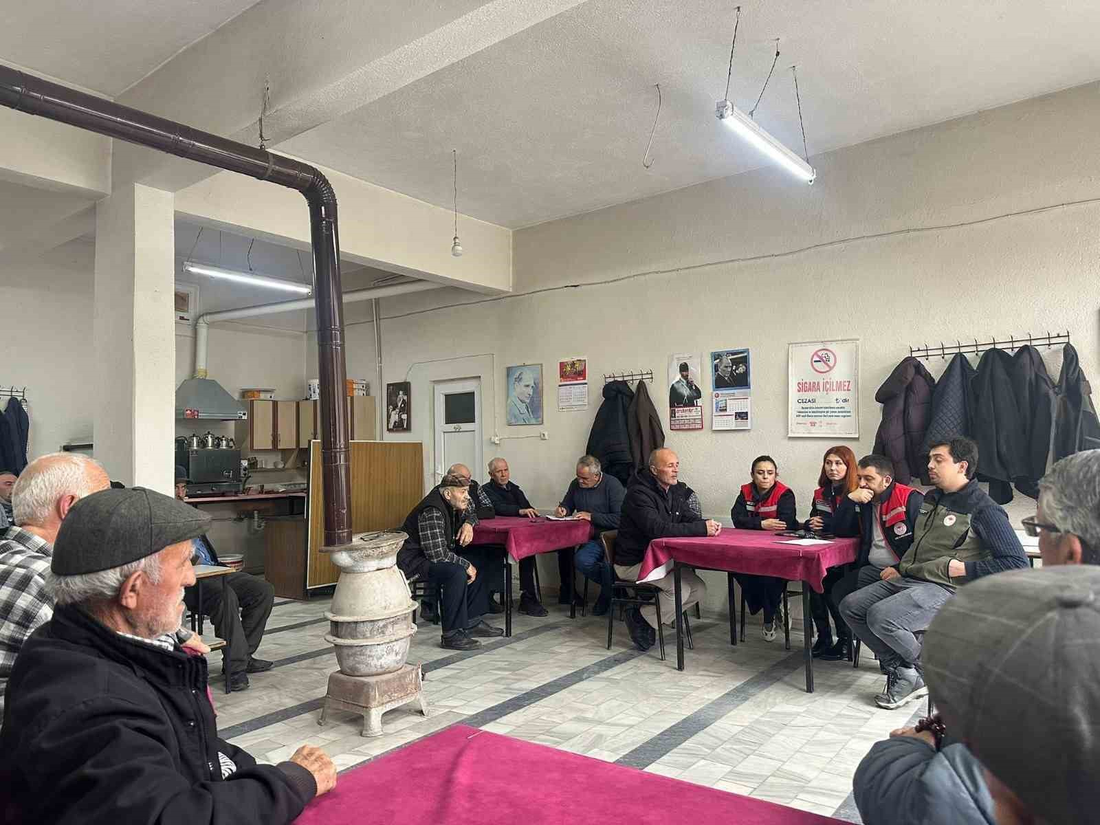 Çiftçilere bitki koruma ürünlerinin doğru kullanımı anlatıldı