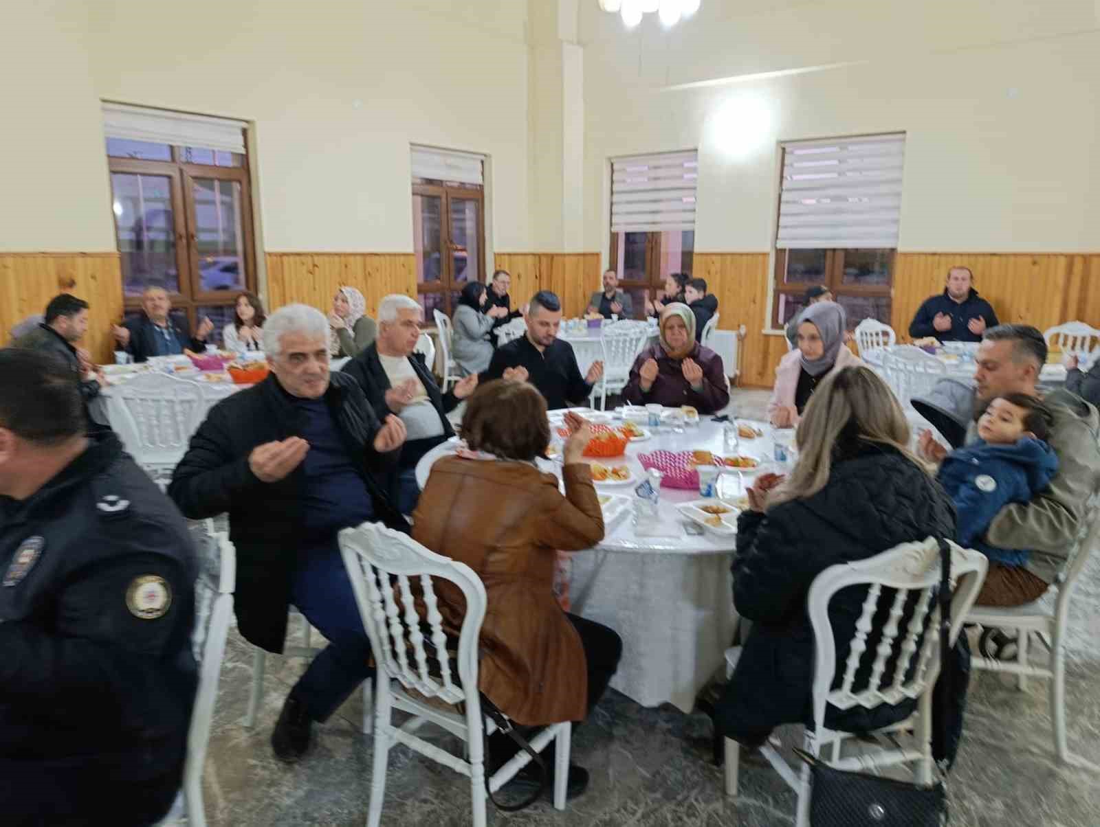Pazaryeri&rsquo;nde şehit aileleri ve gaziler onuruna iftar programı
