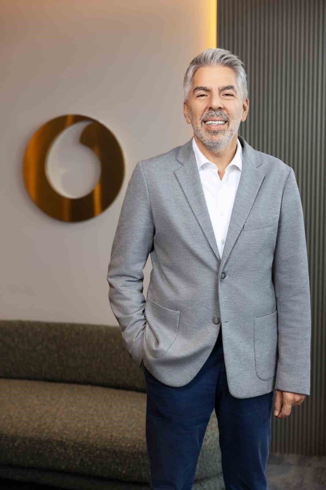 Vodafone Vakfı ve "Hayat Tamircisi" Hasan Kızıl&rsquo;dan hayvanlar i&ccedil;in yeni proje
