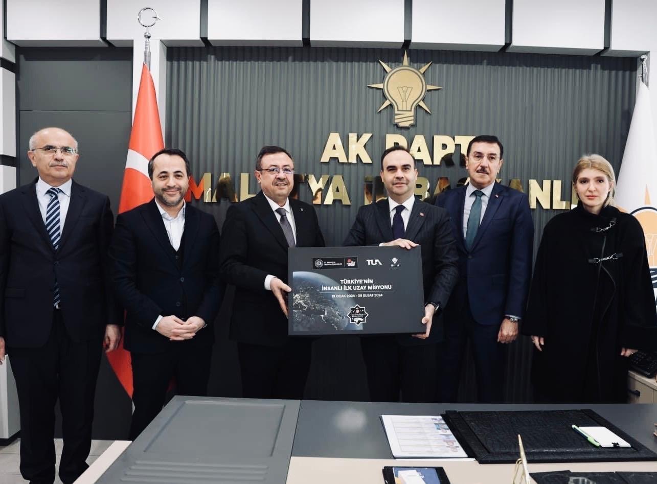 Bakan Kacır: "T&uuml;rkiye sanayide 23 yılda tarihi sı&ccedil;rama yaptı"
