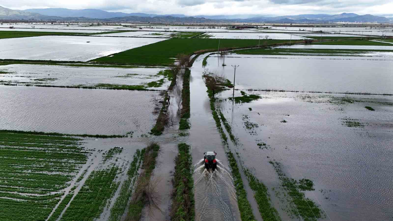 Aydın&rsquo;daki taşkının izleri havadan g&ouml;r&uuml;nt&uuml;lendi
