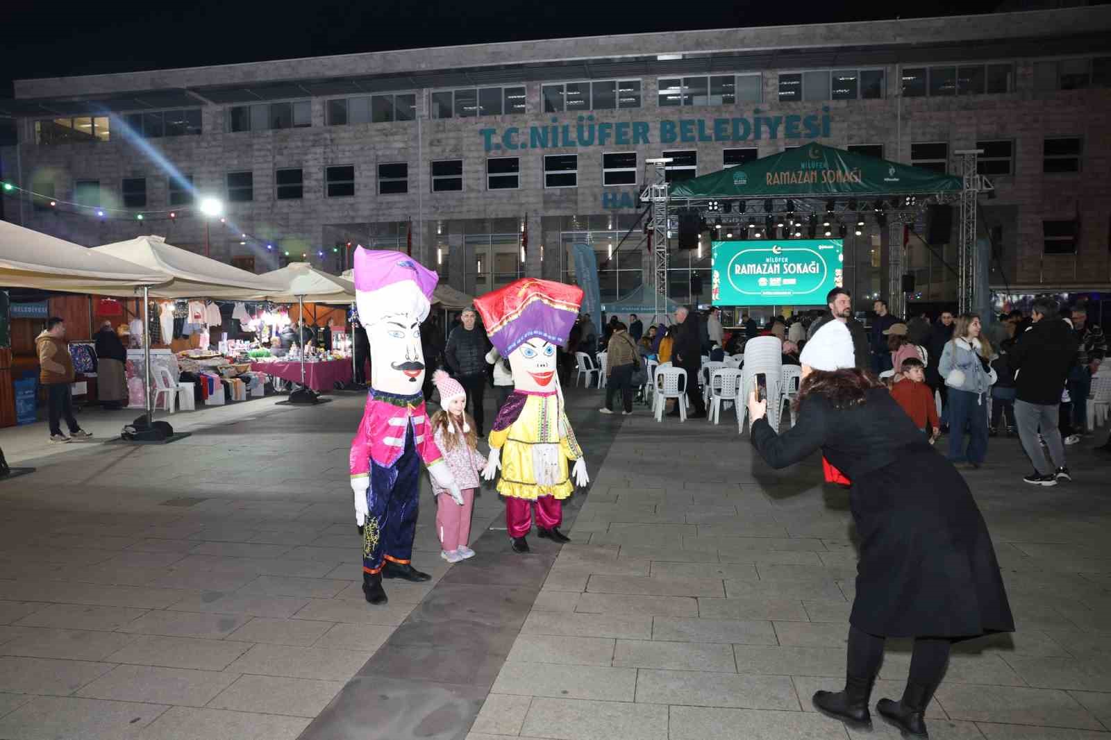 Ramazan&rsquo;ın ruhu Nil&uuml;fer Ramazan Sokağı&rsquo;nda yaşanıyor
