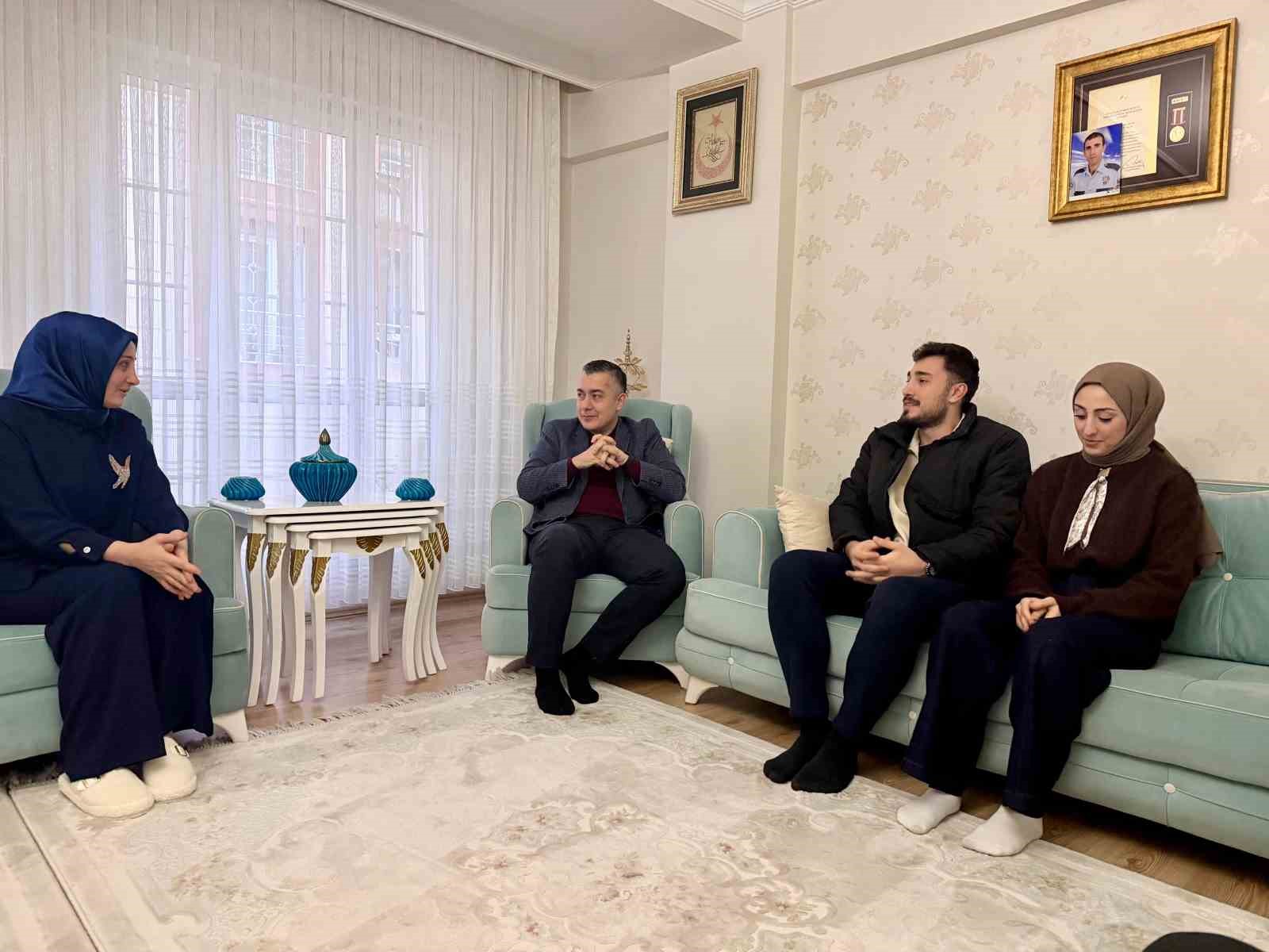 Esenyurt’ta Başkan Vekili Can Aksoy, ilk iftarını şehit ailesiyle açtı