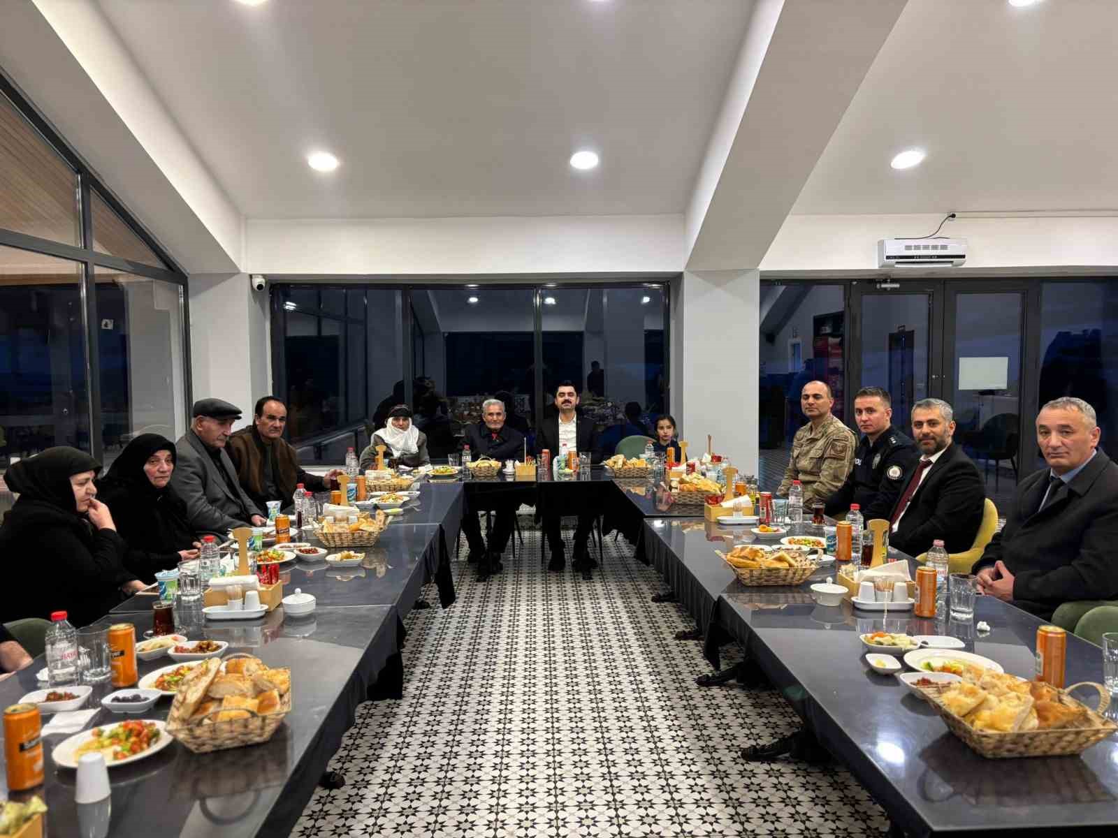 Susuz&rsquo;da şehit aileleri ve gaziler onuruna iftar programı d&uuml;zenlendi
