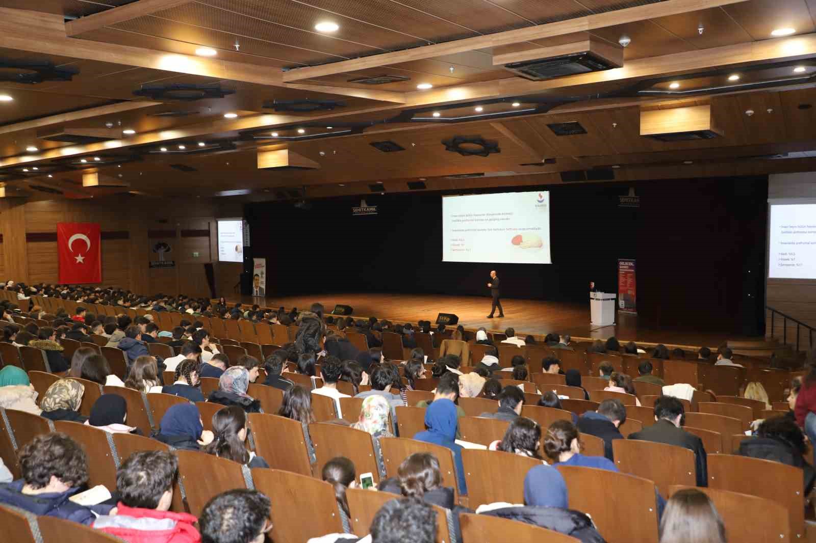 ‘Üniversite Yolunda Sınav Stratejileri’ etkinliği yapıldı