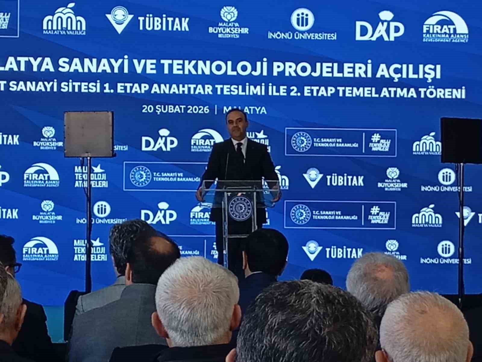 Bakan Kacır: "Teknoloji &uuml;reten ve geliştiren T&uuml;rkiye idealini ger&ccedil;eğe d&ouml;n&uuml;şt&uuml;rd&uuml;k"
