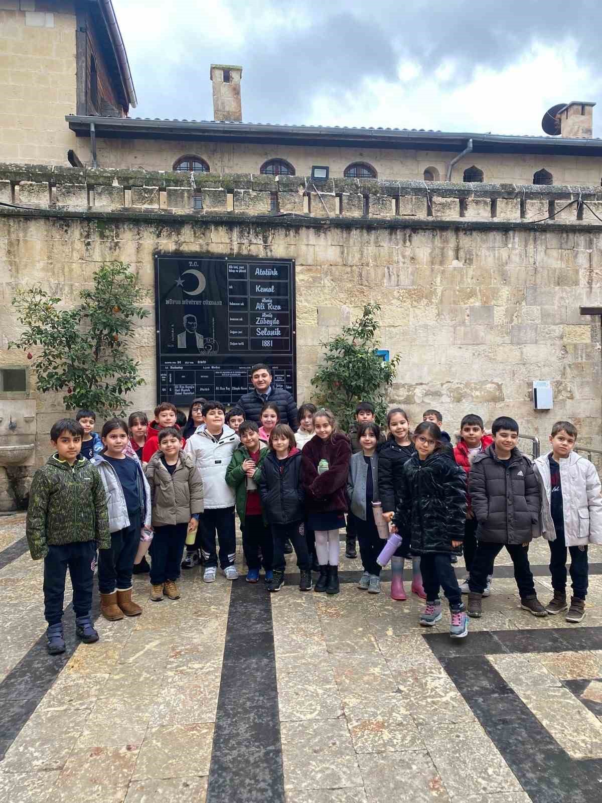 GKV&rsquo;li &ouml;ğrenciler ge&ccedil;mişten geleceğe k&uuml;lt&uuml;r yolculuğuna &ccedil;ıktı
