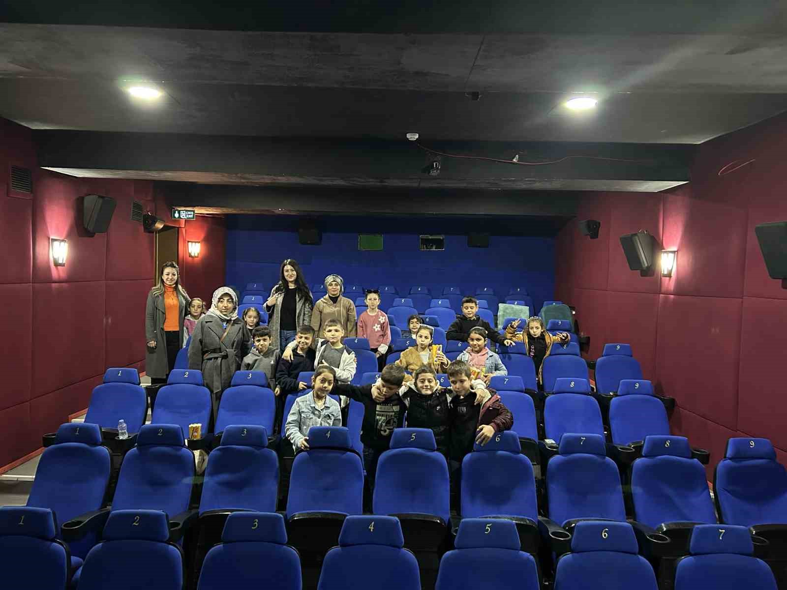 Kırsaldaki &ccedil;ocuklar "Bi Niğde mi Yapsak?" projesiyle şehri keşfetti
