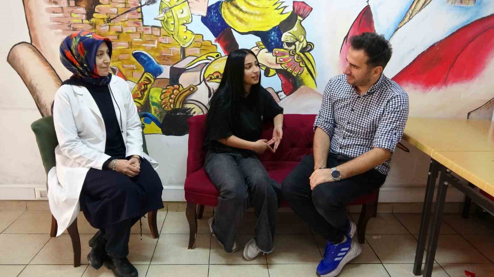 Teneff&uuml;ste &ouml;l&uuml;mle burun buruna gelen &ouml;ğrenci o anları anlattı
